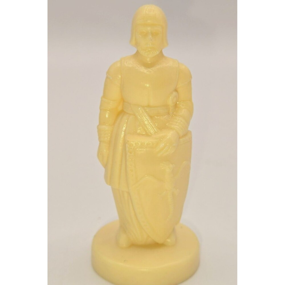 Vintage 1960s/1970s Roxy Plastic Medieval Knight Chess Piece Replacement (Cream
